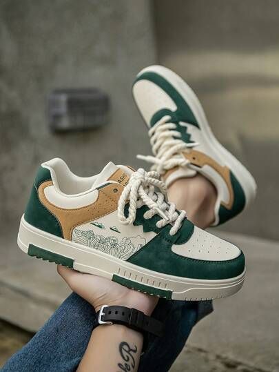 Lookbook Sneaker Styles: Trendy Sneaker Outfits in the USA
